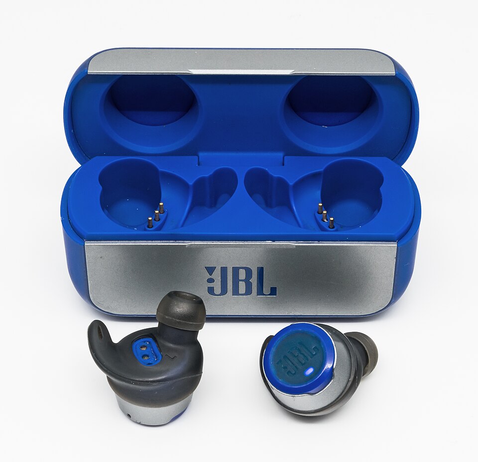 Słuchawki bezprzewodowe, douszne łączące się ze źródłem dźwięku przez Bluetooth
