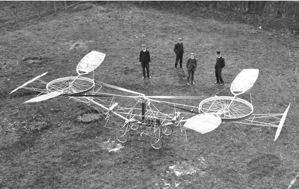 Pierwszy helikopter projektu Paula Cornu z 1907, który utrzymał się w powietrzu ok. 1 minuty