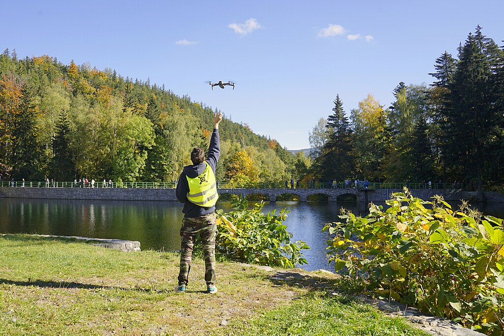Fot. 3. Moment lądowania drona DJI prywatnego użytkownika